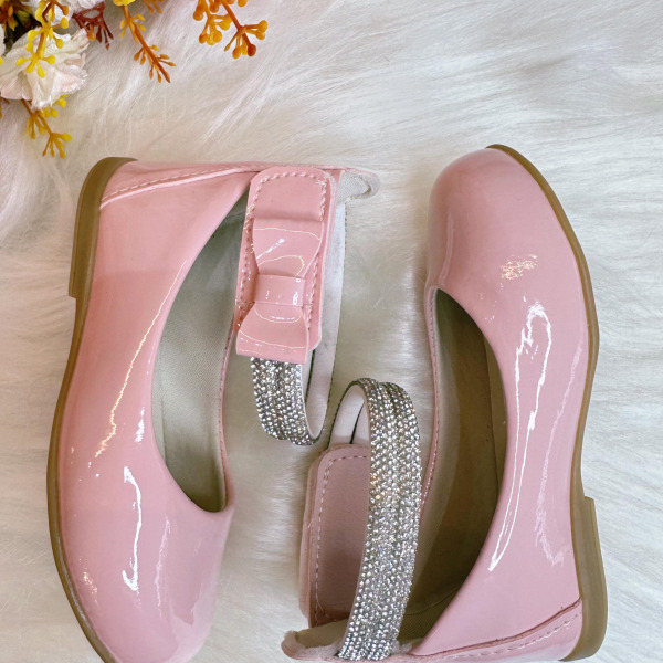 Sapatinho Rosa Tiras Com Strass e Aplique de Lacinho